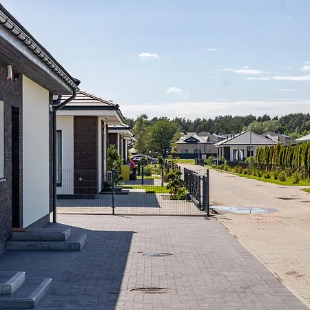 Jura-oro Apartamentai Kunigiskiai בית נופש פלאנגה